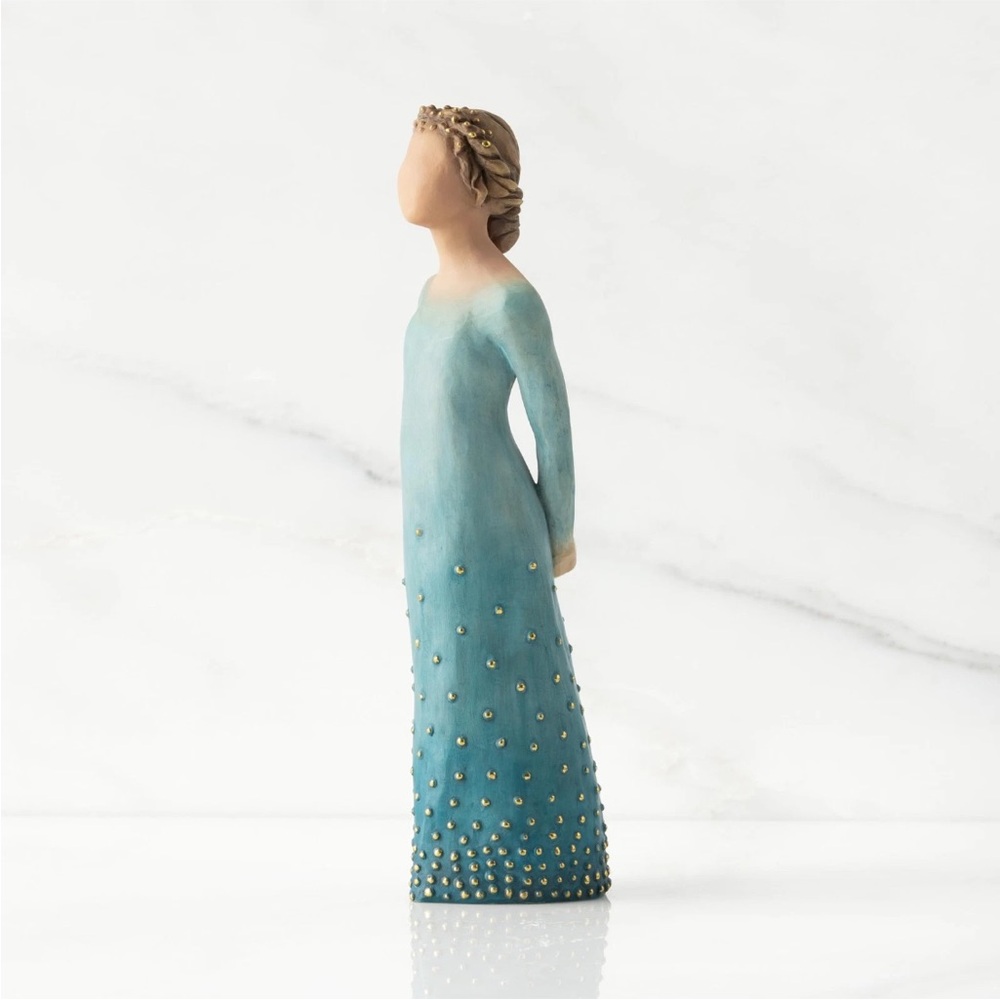 Willow Tree Radiance Figurine 7.5”T HandPainted Light Skin Figurine 28255 NIB